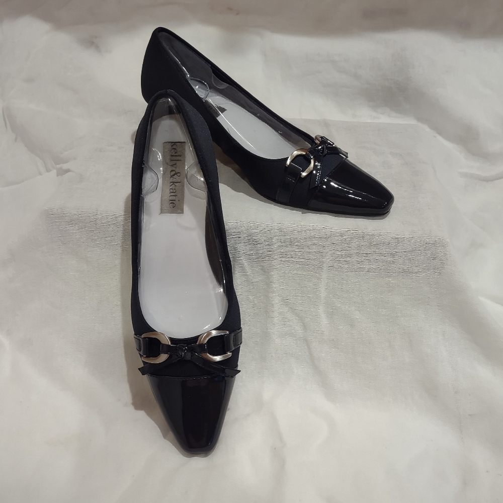 Kelly & Katie Shoe  Size 5